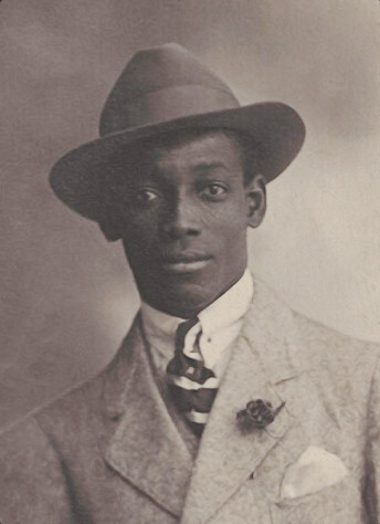 Anton de Kom, 1924